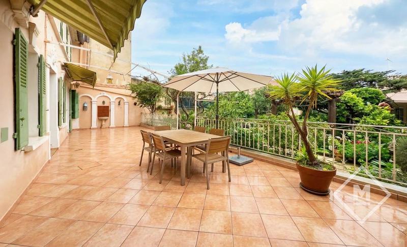 Maison - 153 m² - 7 pièces