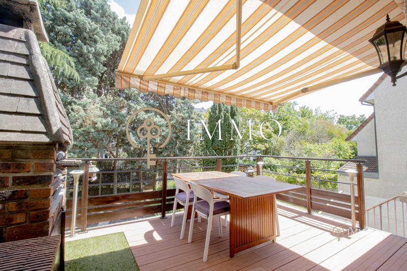 Maison - 182 m² - 8 pièces