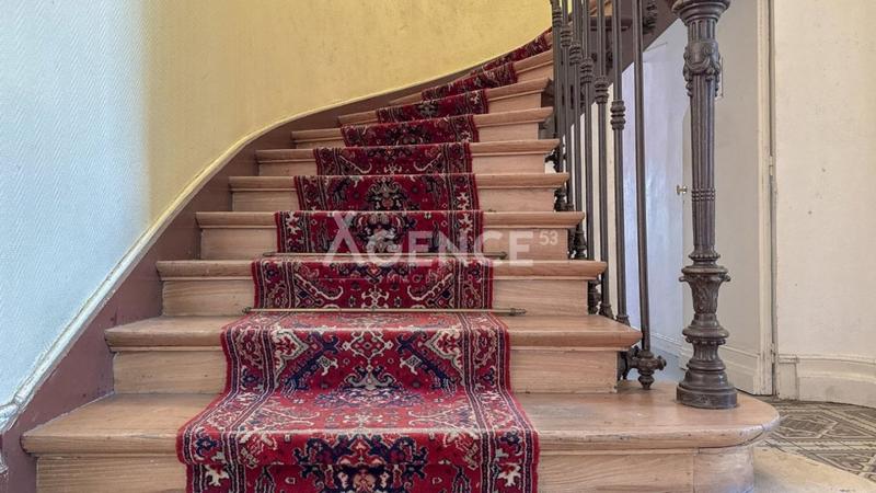 Château - 550 m² - 17 pièces