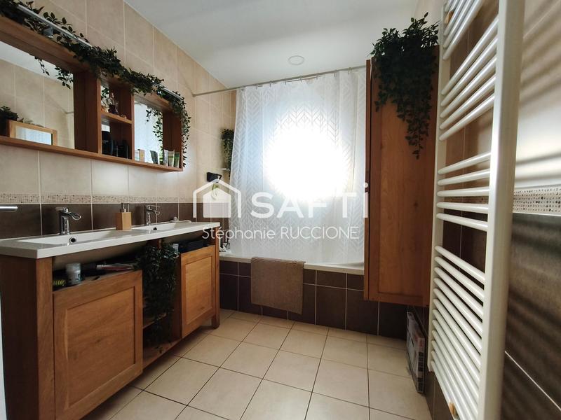 Maison - 160 m² - 6 pièces