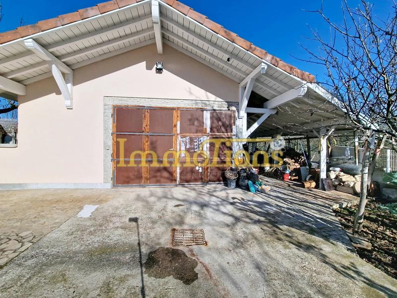 Villa - 200 m² - 6 pièces