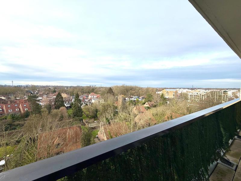 Appartement - 99 m² - 4 pièces