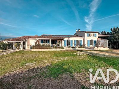 Maison - 206 m² - 6 pièces