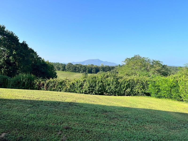 Maison - 250 m² - 7 pièces