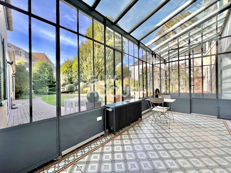 Maison - 273 m² - 10 pièces