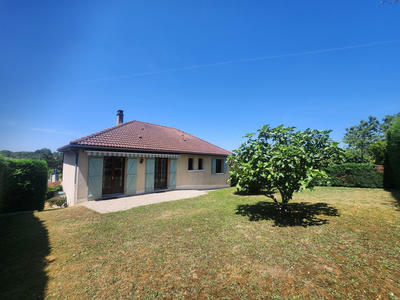 Maison - 90 m² - 5 pièces