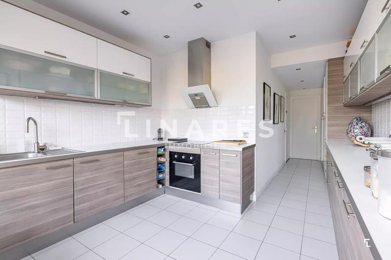 Appartement - 90 m² - 3 pièces