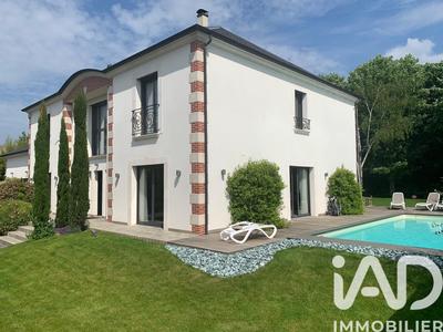 Maison - 527 m² - 9 pièces