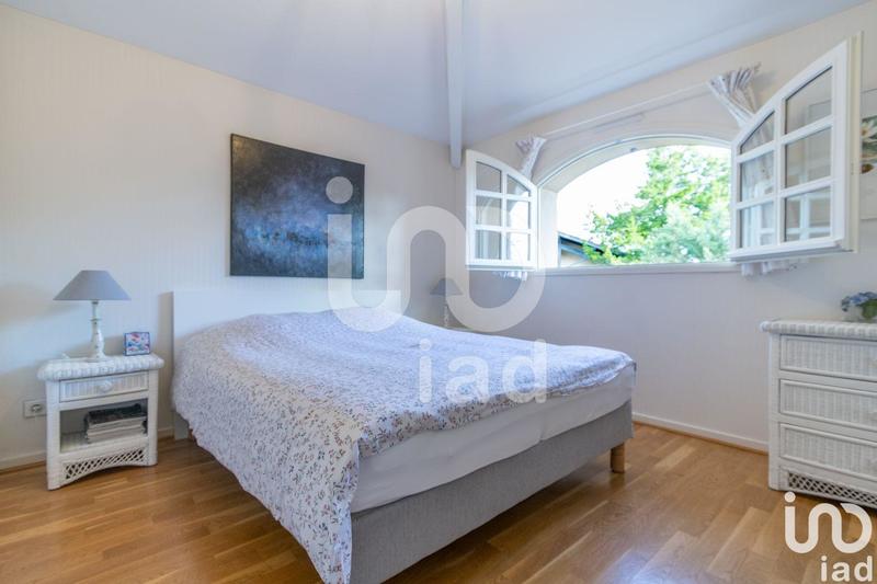 Maison - 284 m² - 6 pièces