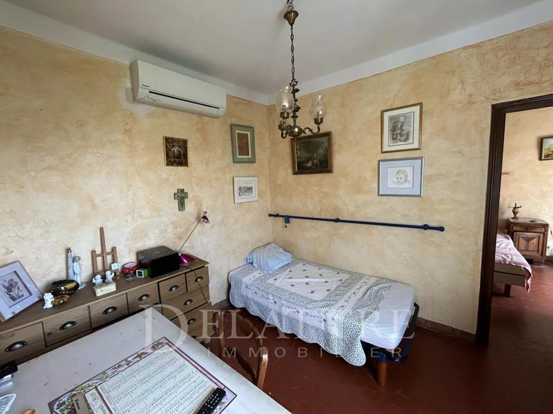 Villa - 136 m² - 10 pièces