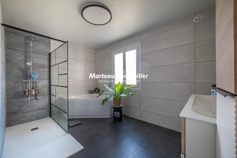 Maison - 196 m² - 6 pièces