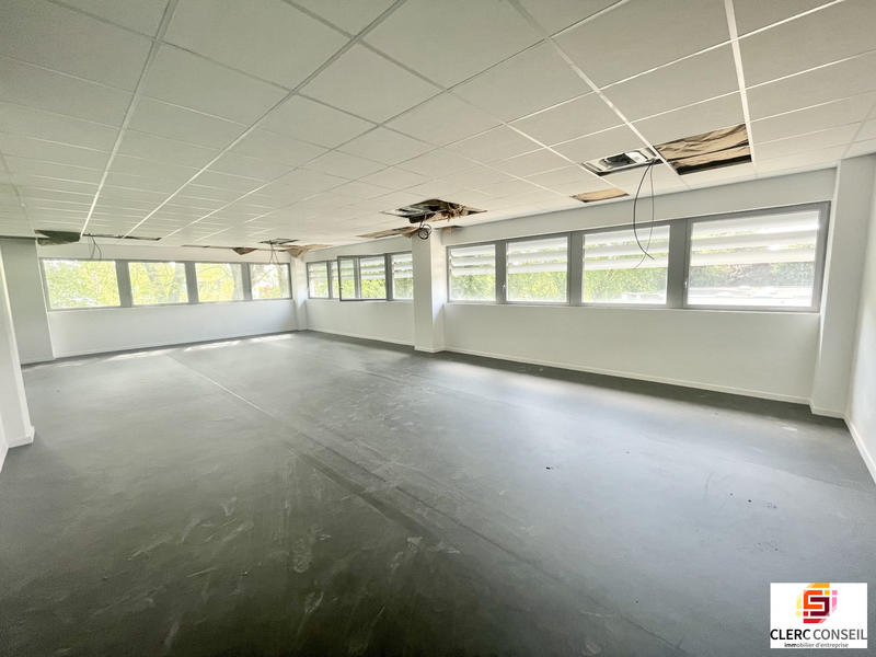 Bureau - 205 m²