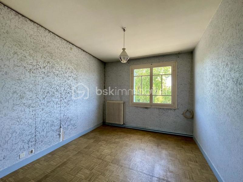 Maison - 180 m² - 7 pièces