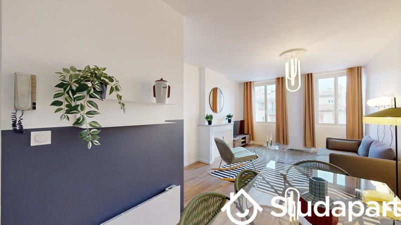 Chambre - 10 m² - 1 pièce