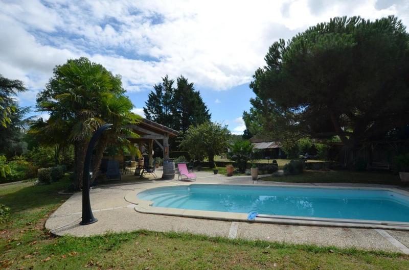 Maison de campagne - 438 m² - 18 pièces