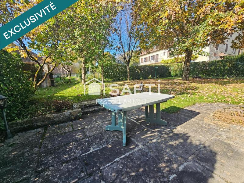 Maison - 230 m² - 5 pièces