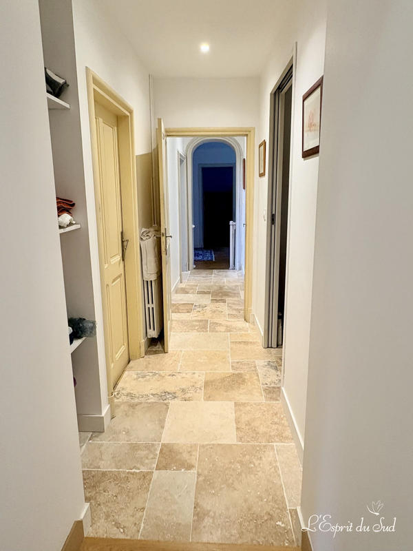 Maison - 210 m² - 8 pièces