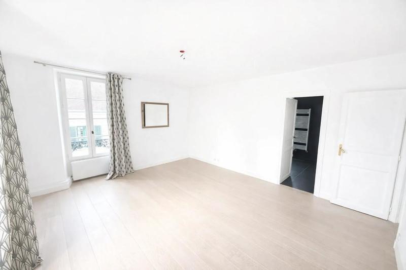 Maison - 500 m² - 10 pièces