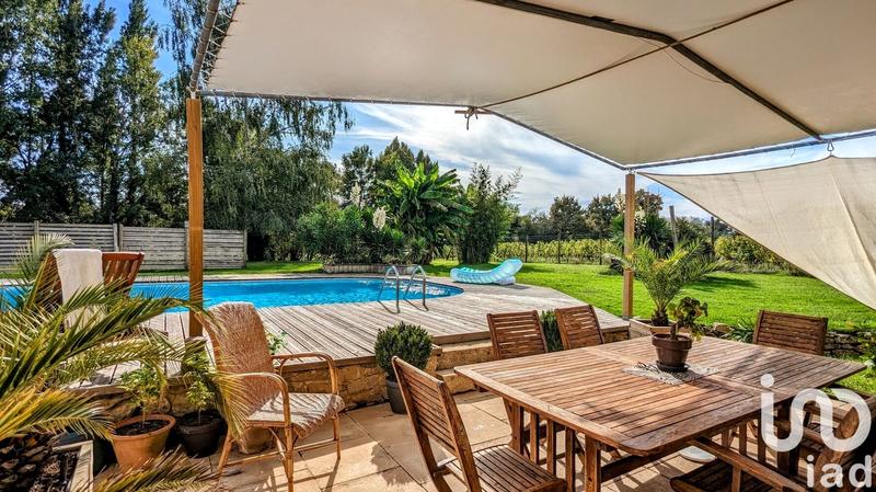 Maison - 250 m² - 8 pièces