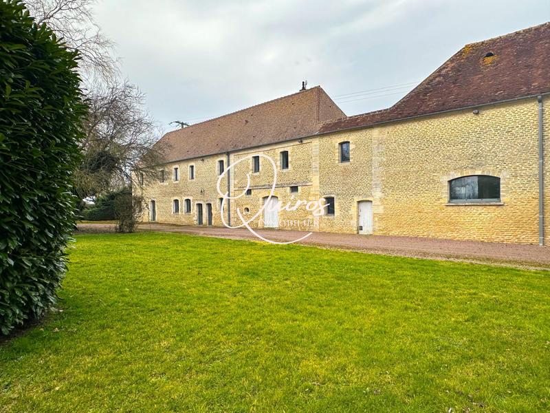 Maison - 287 m² - 10 pièces