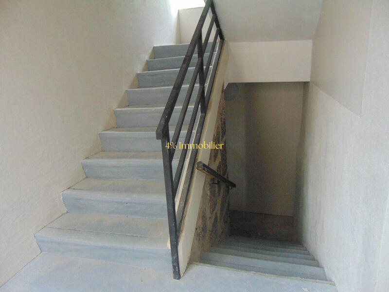 Immeuble - 9 pièces