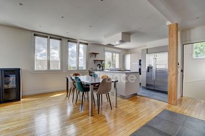 Maison - 110 m² - 6 pièces