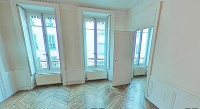 Appartement - 90 m² - 3 pièces