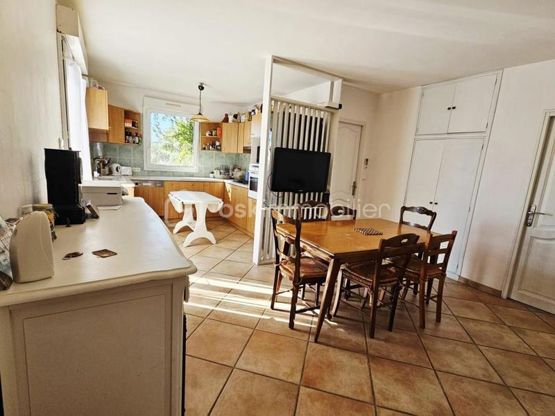 Demeure - 242 m² - 11 pièces