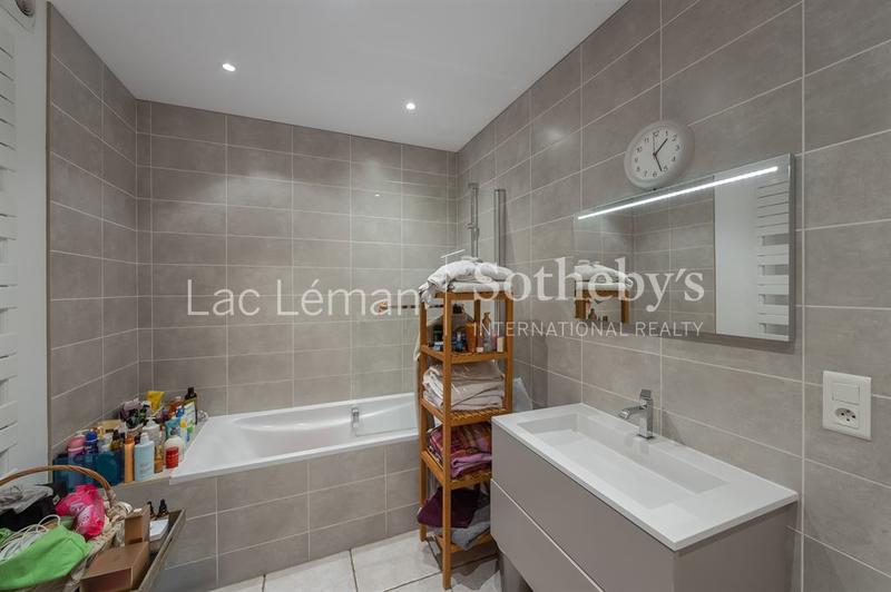 Maison de ville - 181 m² - 5 pièces