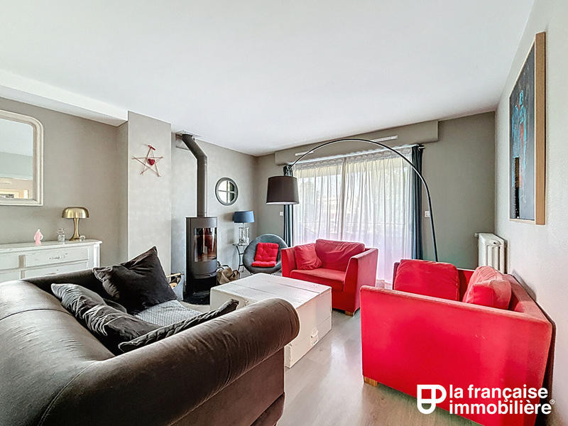 Maison - 181 m² - 8 pièces