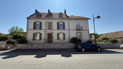 Maison - 256 m² - 10 pièces