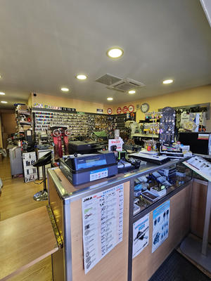 Fonds de commerce - Magasins - 64 m²