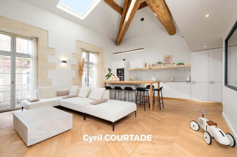 Appartement bourgeois - 130 m² - 4 pièces