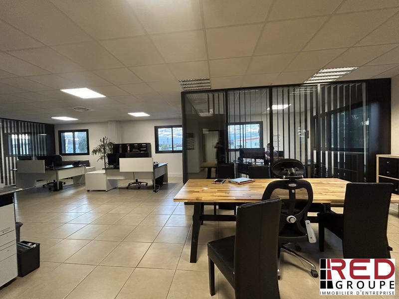 Bureau - 244 m²