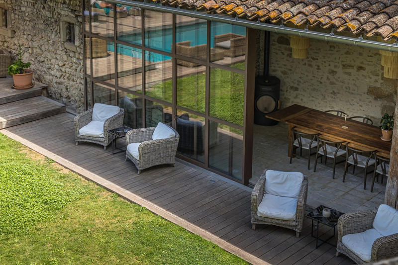 Maison - 520 m² - 8 pièces