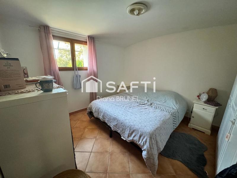 Maison - 225 m² - 8 pièces