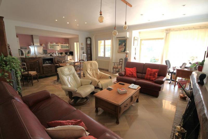 Maison - 196 m² - 6 pièces