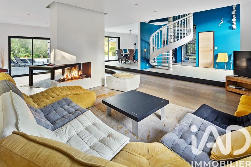 Maison de maîtres - 283 m² - 9 pièces