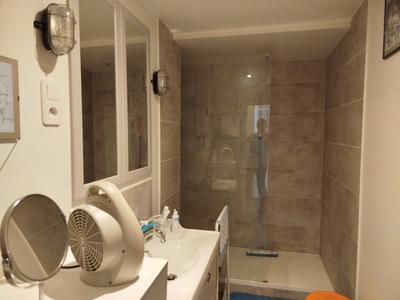 Appartement - 64 m² - 2 pièces