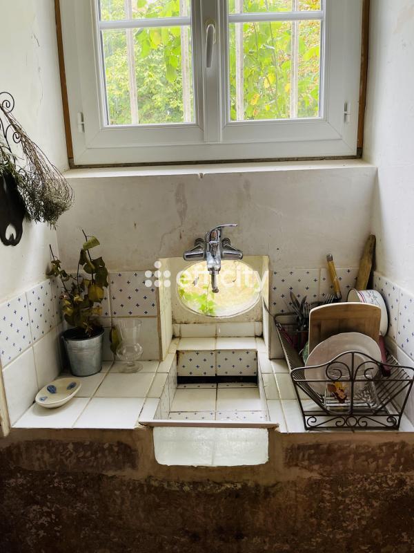 Maison - 329 m² - 10 pièces