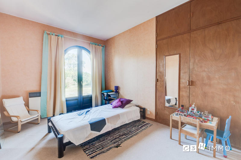 Maison - 218 m² - 7 pièces