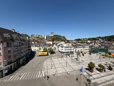 Appartement bourgeois - 107 m² - 4 pièces