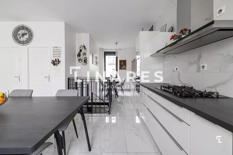 Maison - 117 m² - 5 pièces