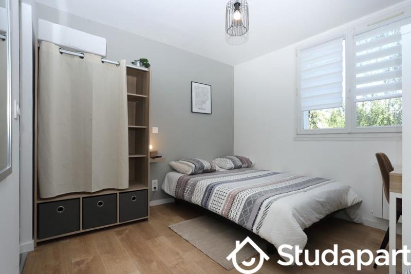 Chambre - 10 m² - 1 pièce