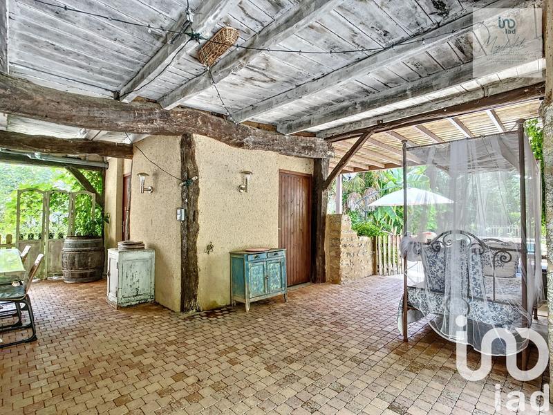 Maison - 220 m² - 10 pièces