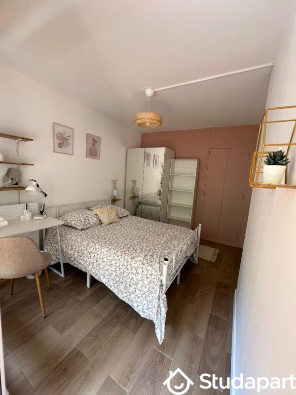 Chambre - 9 m² - 1 pièce