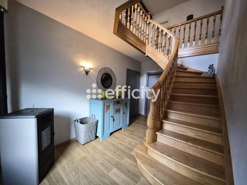 Maison - 203 m² - 8 pièces