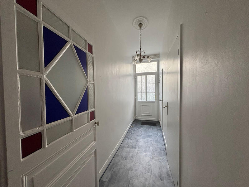 Maison - 180 m² - 9 pièces