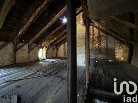 Maison - 330 m² - 6 pièces