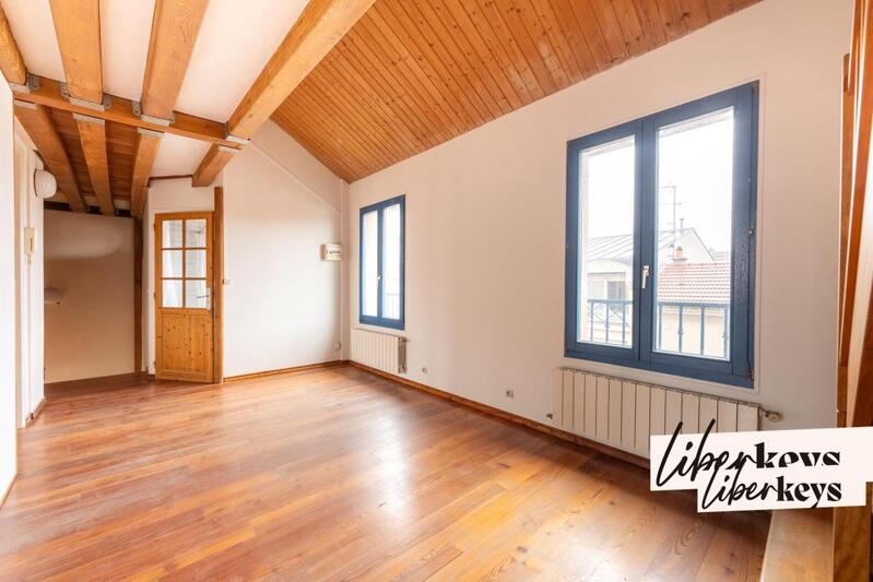 Maison - 343 m² - 11 pièces